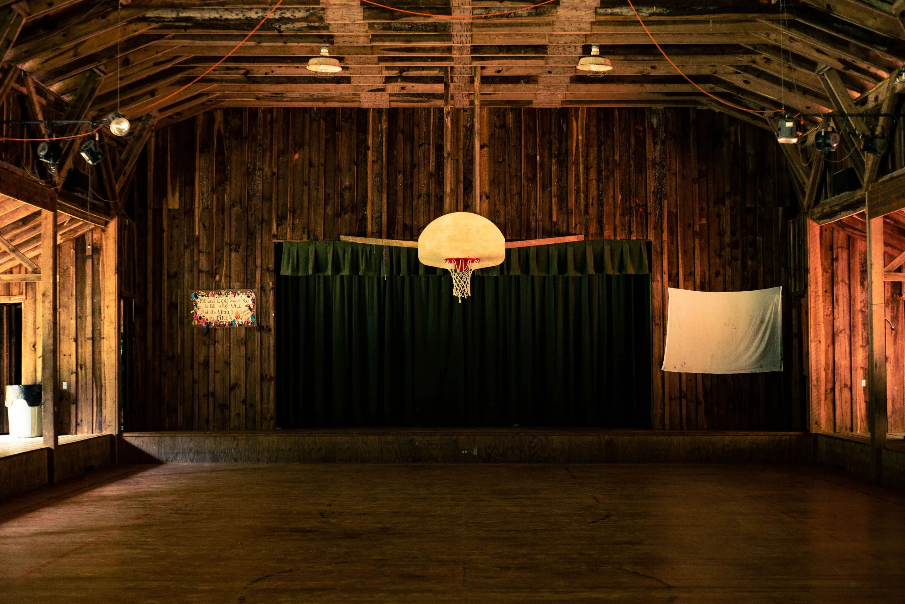 Photo d'un ancien gymnase